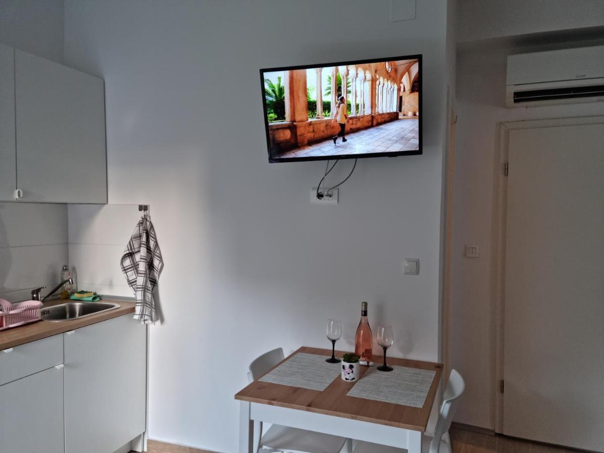 Vlaho Apartment *